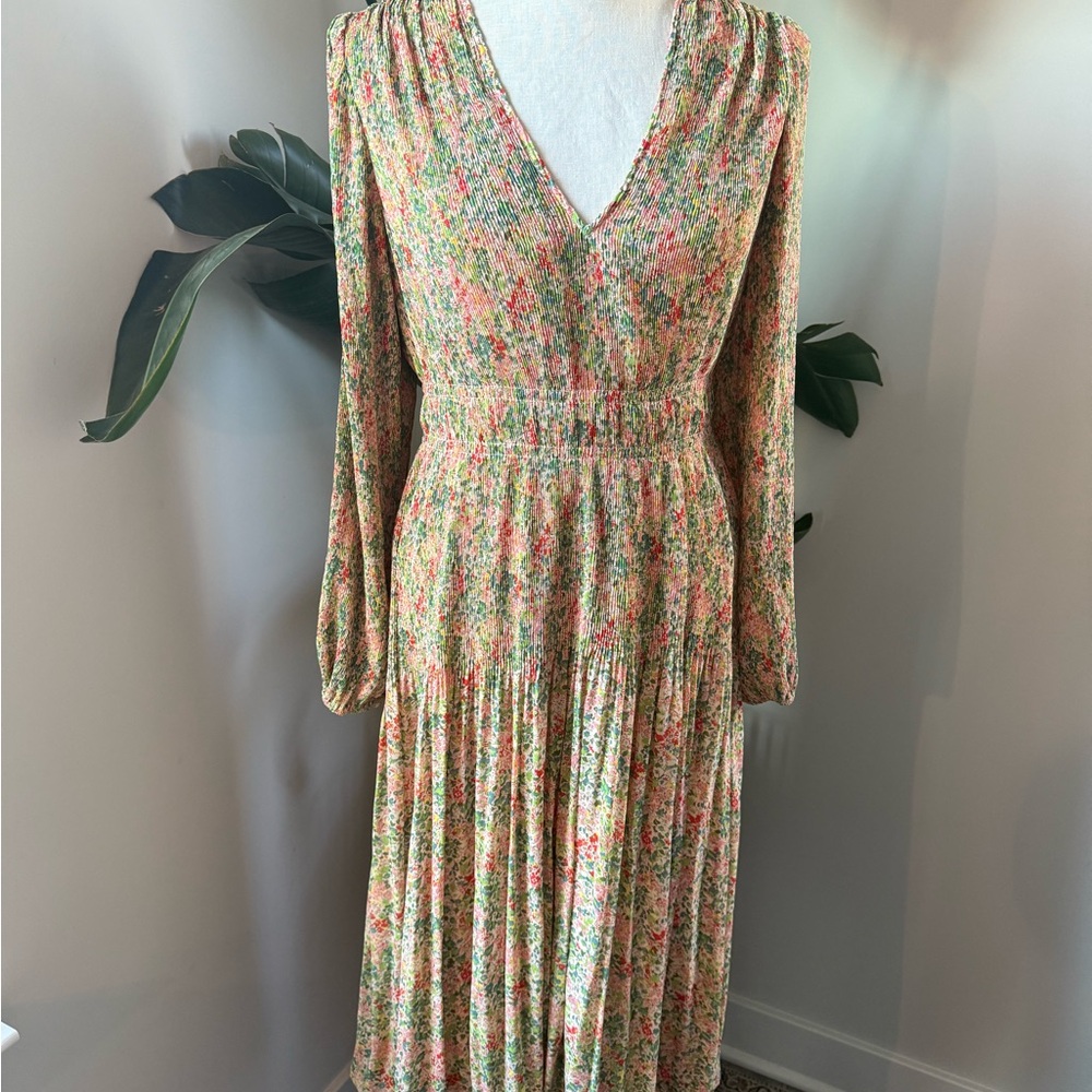 Boden Women’s V Neck Plisse Floral Long Sleeve Dress size 6